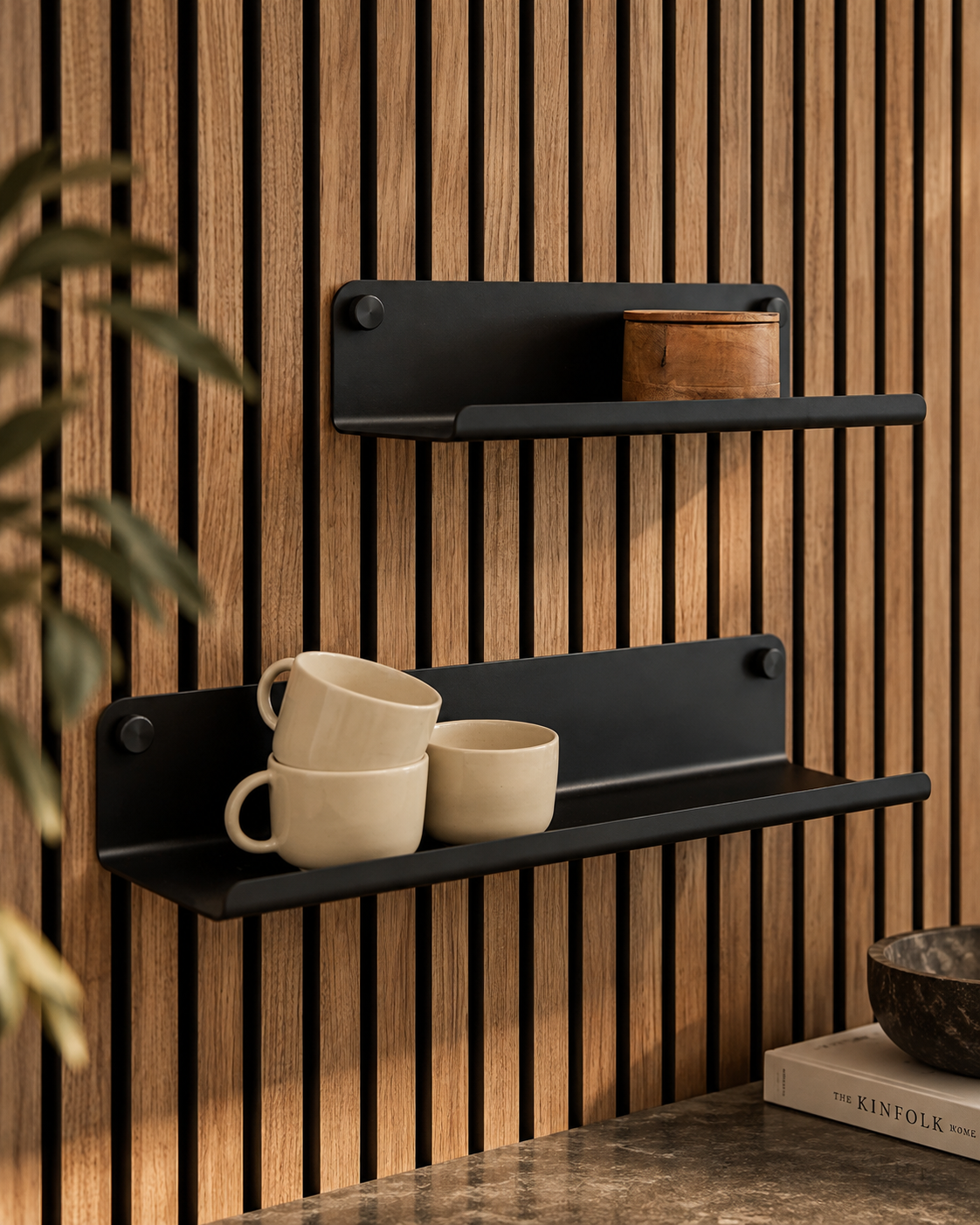 Akustic wandplank in gebruik op een wandpaneel